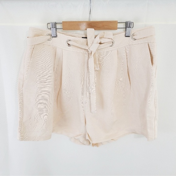 Paige Teyana ecru linen shorts drawstring waist cream size 10 NEW NWT - Picture 4 of 8